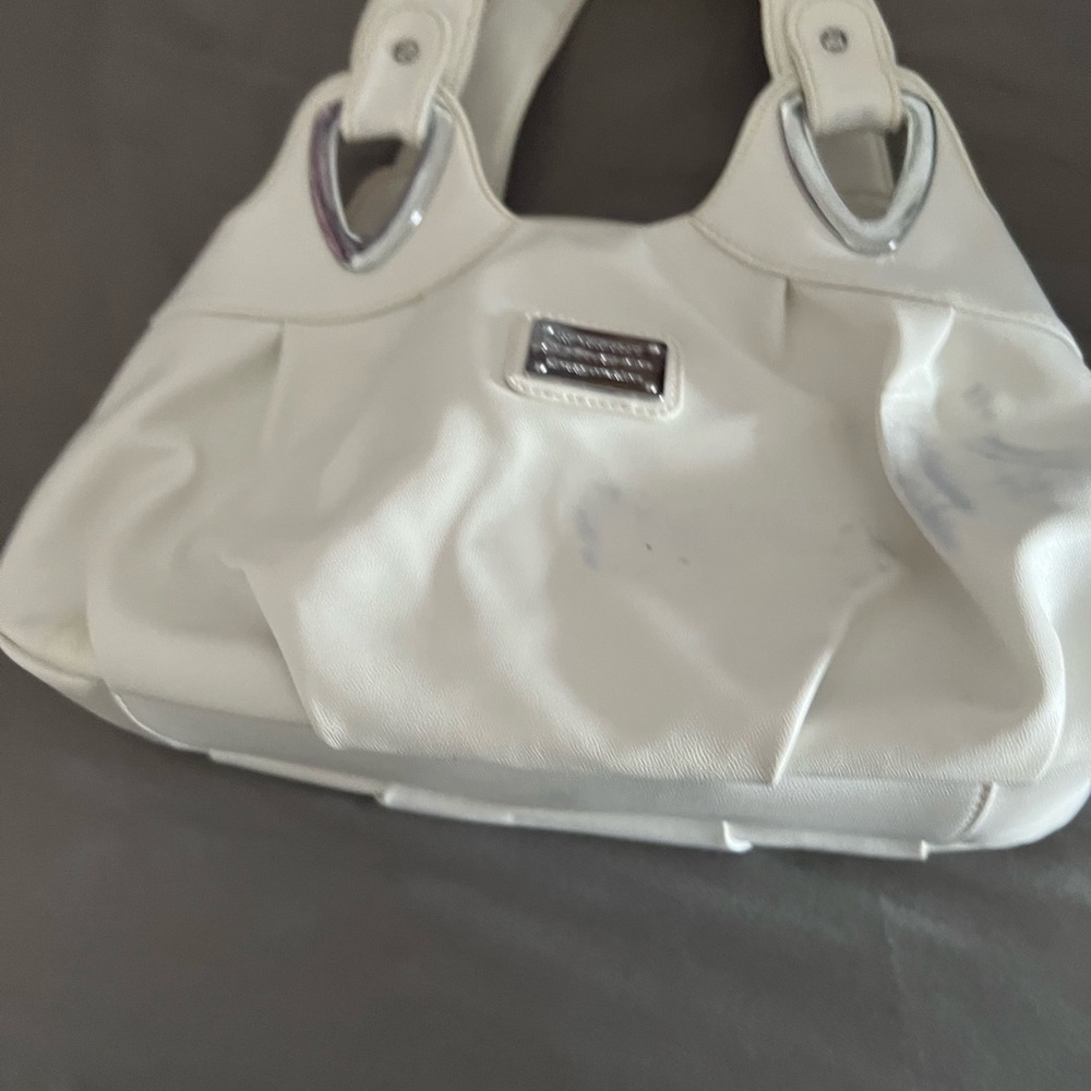 Clothes - Picture 2 of 12